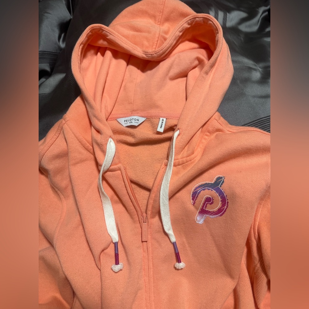 Peloton XL sweat pants & XXL matching hoodie. NWOT.